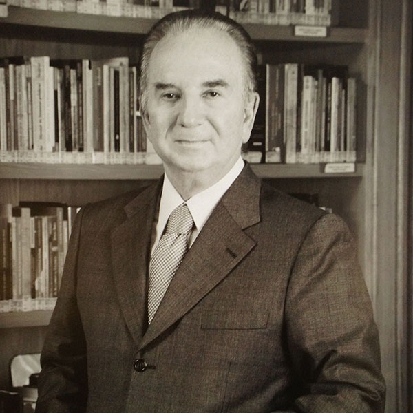 Paulo-de-Barros-Carvalho-600